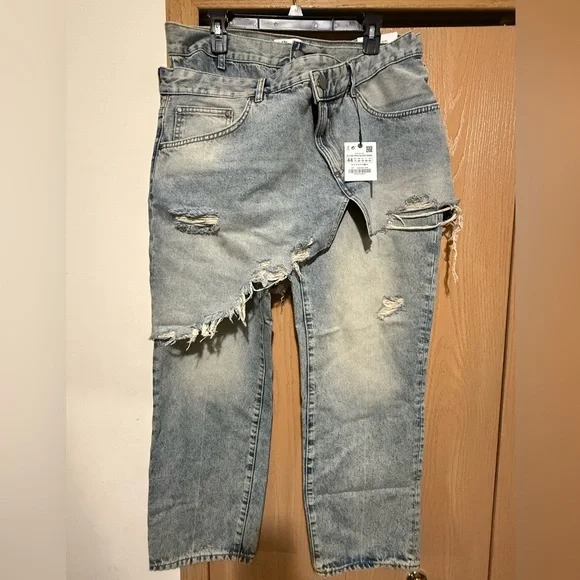 Zara Light Blue Distressed Straight Jeans - Picture 3 of 5